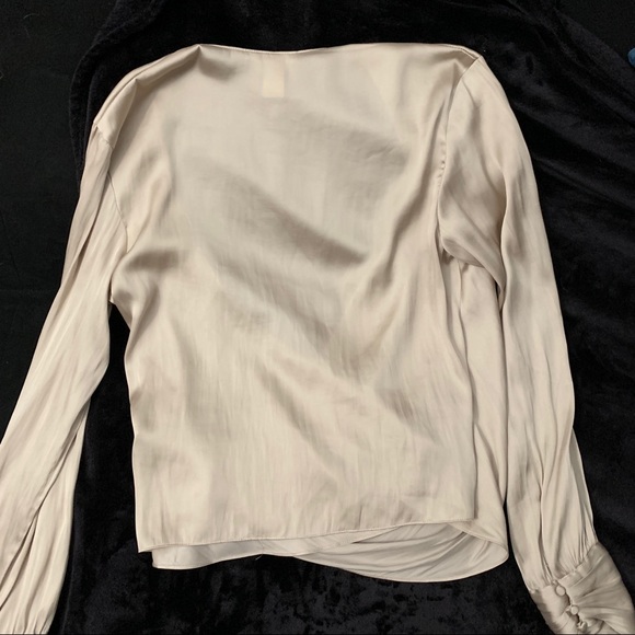 H&M Cream Gold blouse - Picture 4 of 4